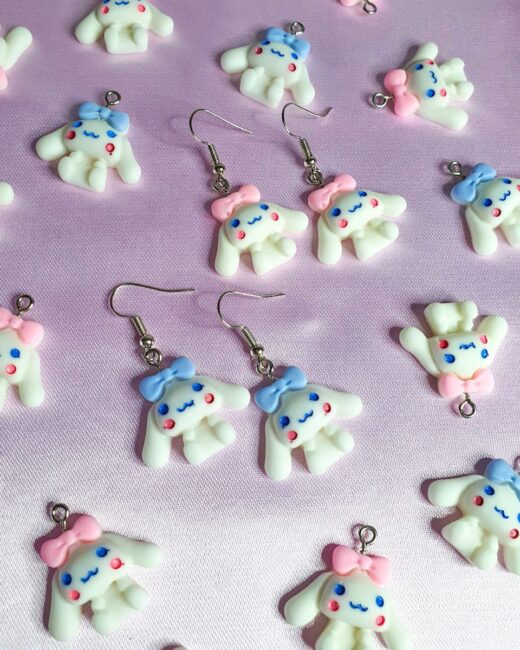 Brinco Cinnamoroll Hello Kitty