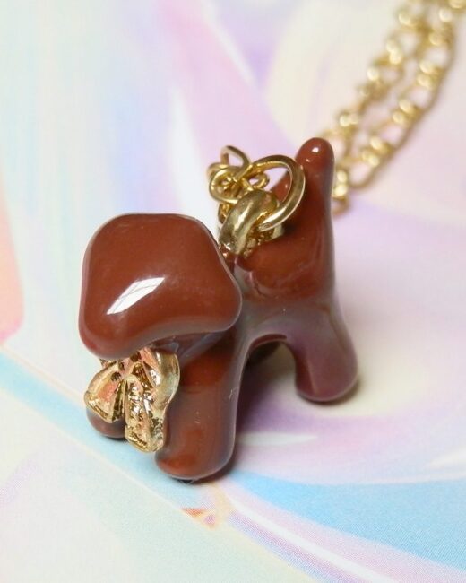Colar com Pingente de Cachorrinho Marrom