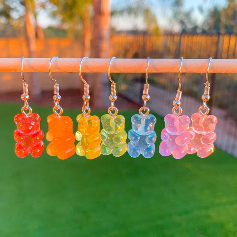 brinco de gummy bear