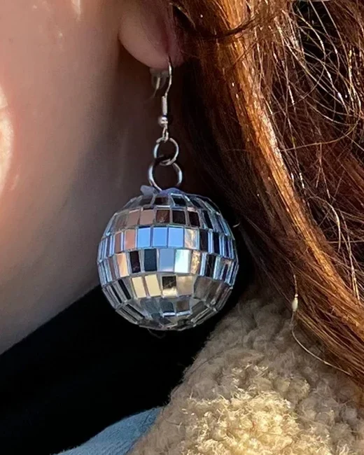 brinco globo espelhado (mirrorball)